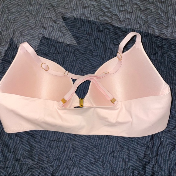Victoria's Secret Incredible Bra Front Closure - Picture 4 of 10